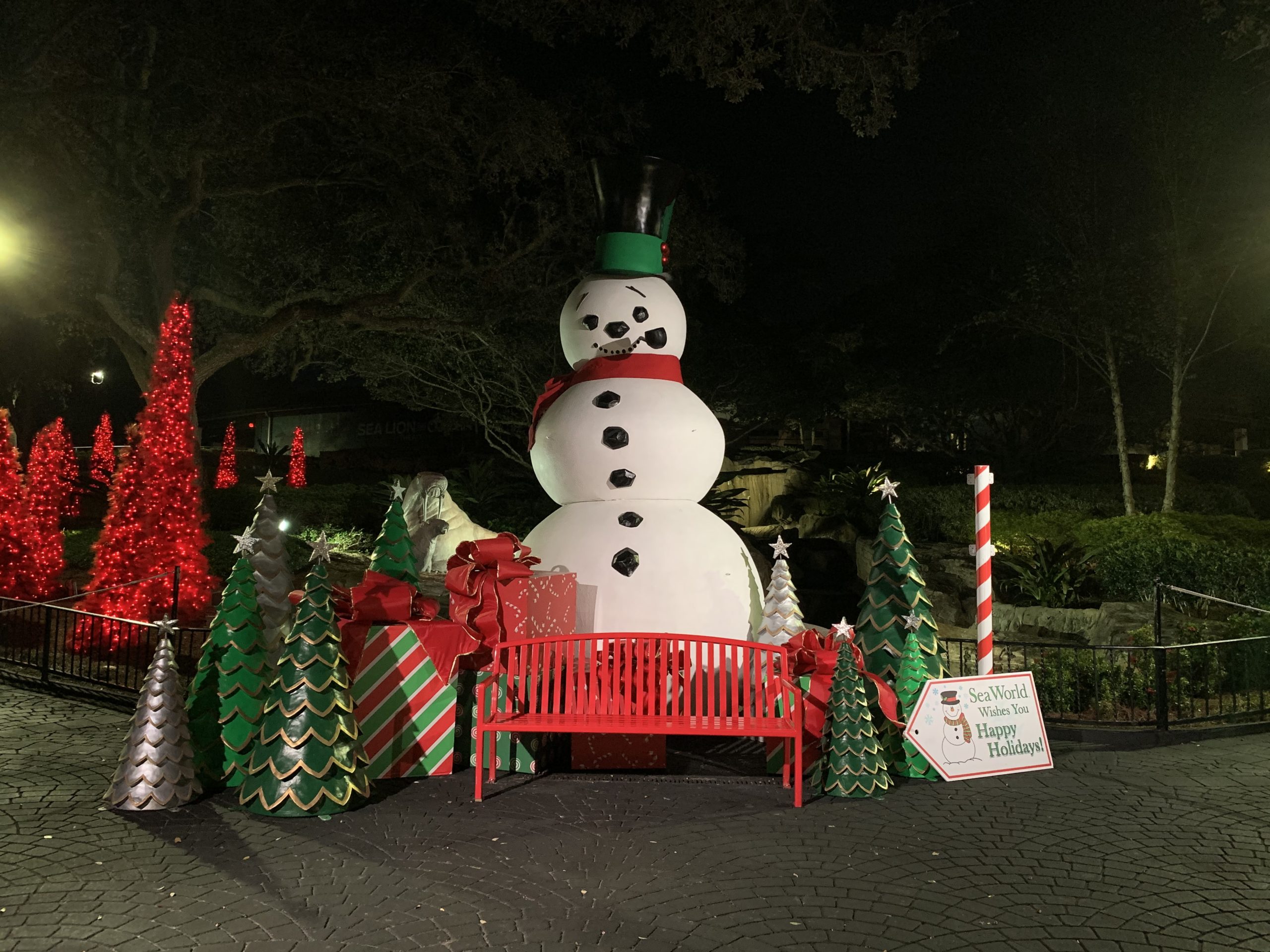 The 2022 Holidays Outside of Walt Disney World SeaWorld’s Christmas